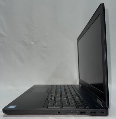 Игровой ноутбук Dell Latitude E5570 / 15.6" (1920x1080) IPS / Intel Core i7-6820HQ (4 (8) ядра по 2.7 - 3.6 GHz) / 16 GB DDR4 / 256 GB SSD / AMD Radeon R7 M370, 2 GB GDDR5, 128-bit / HDMI Игровой ноутбук Dell Latitude E5570 / 15.6" (1920x1080) IPS / Intel Core i7-6820HQ (4 (8) ядра по 2.7 - 3.6 GHz) / 16 GB DDR4 / 256 GB SSD / AMD Radeon R7 M370, 2 GB GDDR5, 128-bit / HDMI