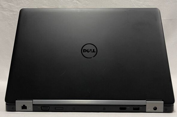 Игровой ноутбук Dell Latitude E5570 / 15.6" (1920x1080) IPS / Intel Core i7-6820HQ (4 (8) ядра по 2.7 - 3.6 GHz) / 16 GB DDR4 / 256 GB SSD / AMD Radeon R7 M370, 2 GB GDDR5, 128-bit / HDMI Игровой ноутбук Dell Latitude E5570 / 15.6" (1920x1080) IPS / Intel Core i7-6820HQ (4 (8) ядра по 2.7 - 3.6 GHz) / 16 GB DDR4 / 256 GB SSD / AMD Radeon R7 M370, 2 GB GDDR5, 128-bit / HDMI