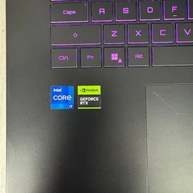 Игровой ноутбук Gigabyte A16 CVH / 16" (2560x1600) IPS / Intel Core i7-13620H (10 (16) ядер по 2.4 - 4.9 GHz) / 16 GB DDR5 / 1000 GB SSD NVMe / nVidia GeForce RTX 5060, 8 GB GDDR7, 128-bit / WebCam