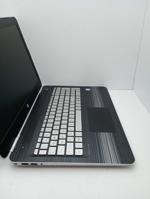 Ігровий ноутбук HP 15-002 / 15.6" (1366x768) TN / Intel Core i7-6700HQ (4 (8) ядер по 2.6 - 3.5 GHz) / 12 GB DDR4 / 120 GB SSD + 1000 GB HDD / nVidia GeForce GTX 950M, 2 GB GDDR5, 128-bit / WebCam