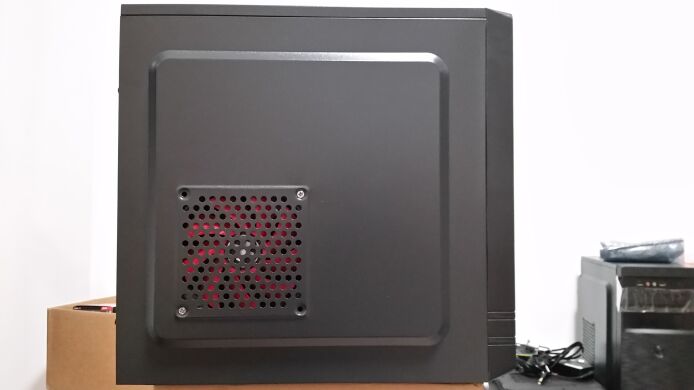 Ігровий ПК Crown-micro CMC-4200 Tower NEW / Intel Xeon E3-1225 v5 (4 ядра по 3.3 - 3.7 GHz) (аналог Intel Core i5-6500) NEW / 16 GB DDR4 / 128 GB SSD NVMe NEW + 500 GB HDD / nVidia Tesla K20c, 5 GB GDDR5, 320-bit / 450W Ігровий ПК Crown-micro CMC-4200 Tower NEW / Intel Xeon E3-1225 v5 (4 ядра по 3.3 - 3.7 GHz) (аналог Intel Core i5-6500) NEW / 16 GB DDR4 / 128 GB SSD NVMe NEW + 500 GB HDD / nVidia Tesla K20c, 5 GB GDDR5, 320-bit / 450W