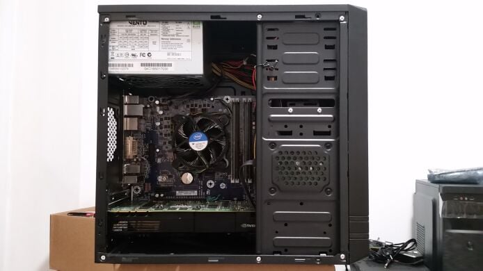 Ігровий ПК Crown-micro CMC-4200 Tower NEW / Intel Xeon E3-1225 v5 (4 ядра по 3.3 - 3.7 GHz) (аналог Intel Core i5-6500) NEW / 16 GB DDR4 / 128 GB SSD NVMe NEW + 500 GB HDD / nVidia Tesla K20c, 5 GB GDDR5, 320-bit / 450W Ігровий ПК Crown-micro CMC-4200 Tower NEW / Intel Xeon E3-1225 v5 (4 ядра по 3.3 - 3.7 GHz) (аналог Intel Core i5-6500) NEW / 16 GB DDR4 / 128 GB SSD NVMe NEW + 500 GB HDD / nVidia Tesla K20c, 5 GB GDDR5, 320-bit / 450W