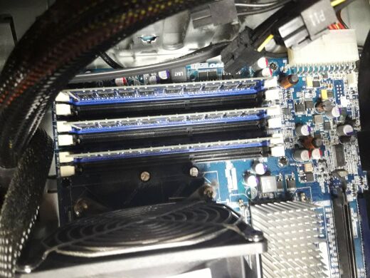Lenovo Thinkstation S20 ATX / Intel® Xeon® W3550 (4 (8) ядра по 3.06 - 3.33 GHz) / 12 GB DDR3 / 500 GB HDD Seagate Pipeline 5900RPM 3.5" / nVidia Quadro 2000 (1GB GDDR5 128 bit)