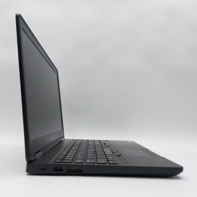 Мобільна робоча станція Dell Precision 3530 / 15.6" (1920x1080) IPS / Intel Core i7-8750H (6 (12) ядер по 2.2 - 4.1 GHz) / 16 GB DDR4 / 512 GB SSD / nVidia Quadro P600 Mobile, 4 GB GDDR5, 128-bit / WebCam / Win 11 Pro