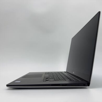 Мобильная рабочая станция Dell Precision 5540 / 15.6" (1920x1080) IPS Touch / Intel Core i7-9750H (6 (12) ядер по 2.6 - 4.5 GHz) / 32 GB DDR4 / 512 GB SSD / nVidia Quadro T2000, 4 GB GDDR5, 128-bit / WebCam