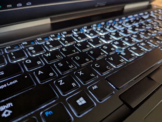 Мобільна робоча станція Dell Precision 7710 / 17.3" (1920x1080) IPS / Intel Core i7-6820HQ (4 (8) ядра по 2.7 - 3.6 GHz) / 16 GB DDR4 / 500 GB SSD / nVidia Quadro M3000M, 4 GB GDDR5, 256-bit / WebCam / Windows 10