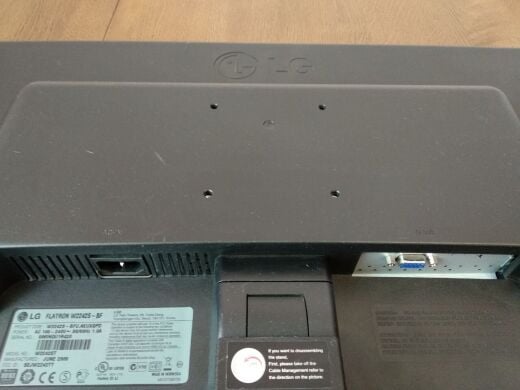 Монитор Б-класс LG Flatron W2242S-BF / 22" (1680x1050) TN / VGA / VESA 75x75