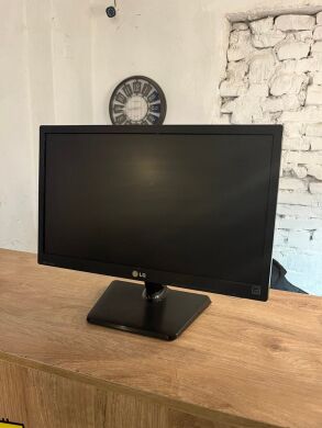 Монітор LG Flatron 19EN33S / 19" (1366x768) TN / VGA