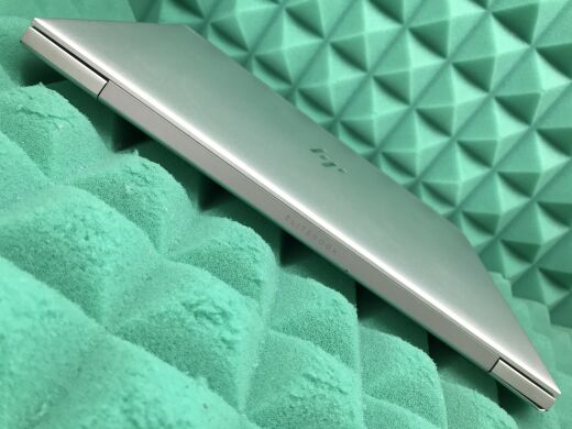 Ультрабук Б-клас HP Elitebook 745 G5 / 14" (1920x1080) IPS / AMD Ryzen 5 Pro 2500U (4 (8) ядра по 2.0 - 3.6 GHz) / 8 GB DDR4 / 256 GB SSD M.2 / AMD Radeon Vega 8 Graphics / WebCam / USB 3.1 / HDMI