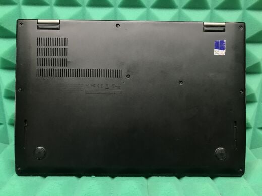 Ультрабук Б-клас Lenovo ThinkPad X1 Carbon (4th Gen) / 14" (1920x1080) IPS / Intel Core i5-6300U (2 (4) ядра по 2.4 - 3.0 GHz) / 8 GB DDR3 / 192 GB SSD M.2 / Intel HD Graphics 520 / WebCam / Fingerprint / miniDP / HDMI