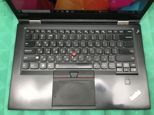 Ультрабук Б-клас Lenovo ThinkPad X1 Carbon (4th Gen) / 14" (1920x1080) IPS / Intel Core i5-6300U (2 (4) ядра по 2.4 - 3.0 GHz) / 8 GB DDR3 / 192 GB SSD M.2 / Intel HD Graphics 520 / WebCam / Fingerprint / miniDP / HDMI