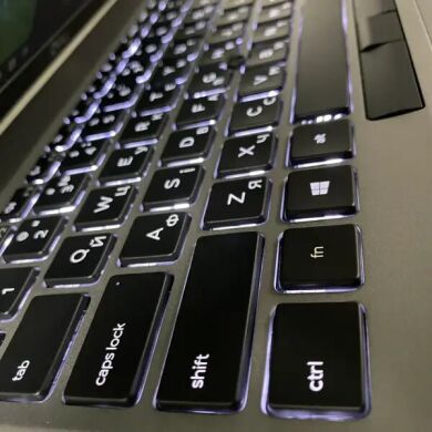 Ультрабук Dell Latitude 5510 / 15.6" (1920x1080) IPS / Intel Core i7-10610U (4 (8) ядра по 1.8 - 4.9 GHz) / 16 GB DDR4 / 512 GB SSD / Intel UHD Graphics / WebCam / SIM / TouchID Ультрабук Dell Latitude 5510 / 15.6" (1920x1080) IPS / Intel Core i7-10610U (4 (8) ядра по 1.8 - 4.9 GHz) / 16 GB DDR4 / 512 GB SSD / Intel UHD Graphics / WebCam / SIM / TouchID