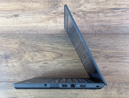 Ультрабук Lenovo ThinkPad T460 / 14" (1920x1080) IPS / Intel Core i5-6200U (2 (4) ядра по 2.3 - 2.8 GHz) / 8 GB DDR3 / 240 GB SSD / Intel HD Graphics 520 / WebCam / Две АКБ