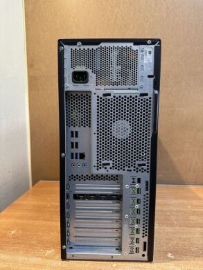 Робоча станція Fujitsu Celsius M740 Tower / Intel Xeon E5-1650 v4 (6 (12) ядер по 3.6 - 4.0 GHz) / 64 GB DDR4 / 480 GB SSD / nVidia Quadro M4000, 8 GB GDDR5, 256-bit / 1000W / DVD-RW / DisplayPort