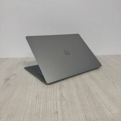 Ультрабук Microsoft Surface Laptop 4 / 13.5" (2256x1504) IPS Touch / AMD Ryzen 5 4680U (6 (12) ядер по 2.2 - 4.0 GHz) / 16 GB DDR4 / 256 GB SSD / AMD Radeon RX Vega 7 Graphics / WebCam