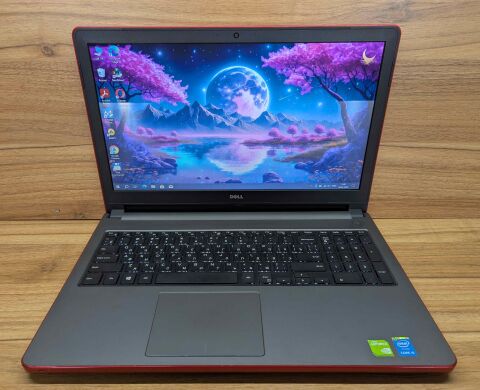 Ноутбук Б-класс Dell Inspiron 5558 / 15.6" (1366x768) TN / Intel Core i5-5200U (2 (4) ядра по 2.2 - 2.7 GHz) / 8 GB DDR3 / 240 GB SSD / nVidia GeForce 920M, 2 GB DDR3, 64-bit / WebCam / Windows 10