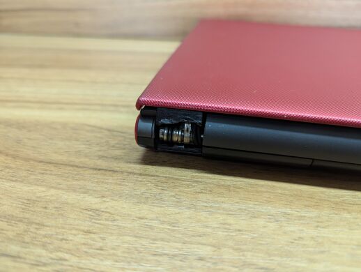 Ноутбук Б-класс Dell Inspiron 5558 / 15.6" (1366x768) TN / Intel Core i5-5200U (2 (4) ядра по 2.2 - 2.7 GHz) / 8 GB DDR3 / 240 GB SSD / nVidia GeForce 920M, 2 GB DDR3, 64-bit / WebCam / Windows 10