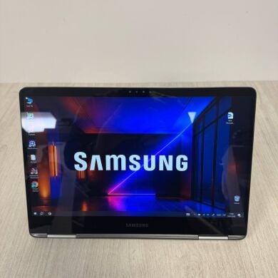 Ультрабук-трансформер Samsung NP940X5N x360 / 15" (1920x1080) IPS Touch / Intel Core i7-8550U (4 (8) ядра по 1.8 - 4.0 GHz) / 16 GB DDR3 / 256 GB SSD / AMD Radeon 540 Mobile, 2 GB GDDR5, 64-bit / WebCam Ультрабук-трансформер Samsung NP940X5N x360 / 15" (1920x1080) IPS Touch / Intel Core i7-8550U (4 (8) ядра по 1.8 - 4.0 GHz) / 16 GB DDR3 / 256 GB SSD / AMD Radeon 540 Mobile, 2 GB GDDR5, 64-bit / WebCam