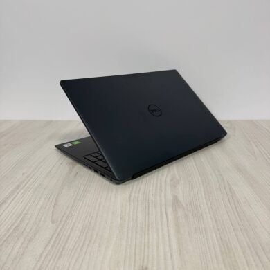 Ультрабук Б-клас Dell Vostro 5590 / 15.6" (1920x1080) IPS / Intel Core i5-10210U (4 (8) ядра по 1.6 - 4.2 GHz) / 8 GB DDR4 / 256 GB SSD / nVidia GeForce MX250, 2 GB GDDR5, 64-bit / WebCam