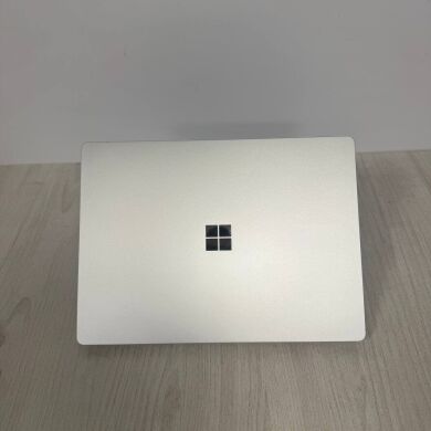 Ультрабук Microsoft Surface Laptop 4 / 13.5" (2256x1504) IPS Touch / AMD Ryzen 5 4680U (6 (12) ядер по 2.2 - 4.0 GHz) / 16 GB DDR4 / 256 GB SSD / AMD Radeon RX Vega 7 Graphics / WebCam
