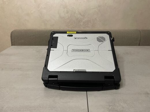 Захищений планшет Panasonic Toughbook CF-33 / 12" (2160x1440) IPS Touch / Intel Core i5-7300U (2 (4) ядра по 2.6 - 3.5 GHz) / 16 GB DDR3 / 512 GB SSD / Intel HD Graphics 620 / WebCam / Стилус / Два АКБ / Док-станція