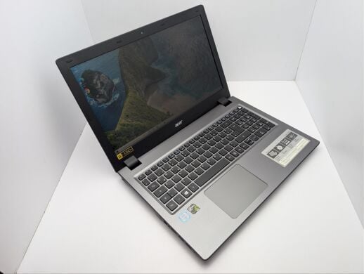 Ігровий ноутбук Acer Aspire V5-591G / 15.6" (1920x1080) IPS / Intel Core i7-6700HQ (4 (8) ядра по 2.6 - 3.5 GHz) / 8 GB DDR4 / 128 GB SSD + 1000 GB HDD / nVidia GeForce GTX 950M, 2 GB GDDR5, 128-bit / WebCam