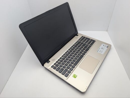 Ноутбук Asus R541 / 15.6" (1920x1080) TN / Intel Core i3-7100U (2 (4) ядра по 2.4 GHz) / 8 GB DDR4 / 500 GB HDD / nVidia GeForce 920MX, 2 GB GDDR3, 64-bit / WebCam