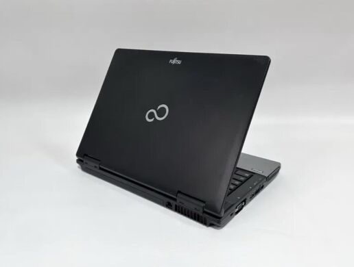 Ноутбук Fujitsu LifeBook S752 / 14" (1366x768) TN / Intel Core i5-3210M (2 (4) ядра по 2.5 - 3.1 GHz) / 8 GB DDR3 / 120 GB SSD / Intel HD Graphics 4000 + гравіювання клавіатури