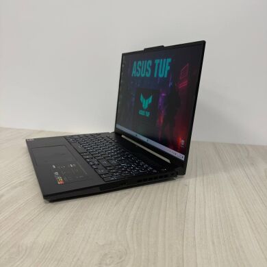 Ігровий ноутбук Б-клас Asus TUF Gaming Advantage A16 FA617NS / 16" (1920x1200) IPS / AMD Ryzen 7 7735HS (8 (16) ядер по 3.2 - 4.75 GHz) / 16 GB DDR5 / 512 GB SSD NVMe / AMD Radeon RX 7600S, 8 GB GDDR6, 128-bit / WebCam