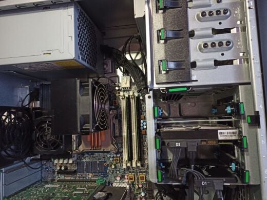 Рабочая станция HP Z420 Workstation Tower / Intel Xeon E5-1603 (4 ядра по 2.8 GHz) / 8 GB DDR3 / 240 GB SSD NEW + 640 GB HDD / nVidia Quadro K2000, 2 GB GDDR5, 128-bit / DVD-RW