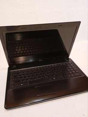 Ноутбук Б-класс LG S525 / 15.6" (1366x768) TN / Intel Pentium B950 (2 ядра по 2.1 GHz) / 8 GB DDR3 / 500 GB HDD / Intel HD Graphics / WebCam / АКБ не берет заряд Ноутбук Б-класс LG S525 / 15.6" (1366x768) TN / Intel Pentium B950 (2 ядра по 2.1 GHz) / 8 GB DDR3 / 500 GB HDD / Intel HD Graphics / WebCam / АКБ не берет заряд