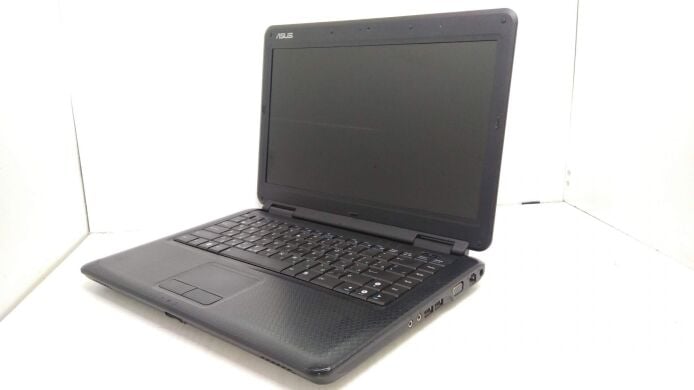 Ноутбук Б-класс Asus K40C / 14" (1366x768) TN / Intel Celeron 220 (1 ядро по 1.2 GHz) / 2 GB DDR2 / 160 GB HDD / SiS Mirage 3 Craphics / WebCam / DVD-RW / Без АКБ