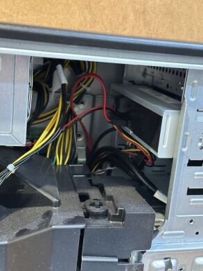 Робоча станція Fujitsu Celsius M740 Tower / Intel Xeon E5-1650 v4 (6 (12) ядер по 3.6 - 4.0 GHz) / 64 GB DDR4 / 480 GB SSD / nVidia Quadro M4000, 8 GB GDDR5, 256-bit / 1000W / DVD-RW / DisplayPort