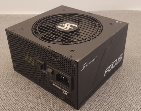 Блок живлення Seasonic Focus GX-650 650W (SSR-650FX) / 650W / 24+4(4)+4(8) pin