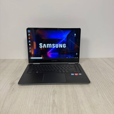 Ультрабук-трансформер Samsung NP940X5N x360 / 15" (1920x1080) IPS Touch / Intel Core i7-8550U (4 (8) ядра по 1.8 - 4.0 GHz) / 16 GB DDR3 / 256 GB SSD / AMD Radeon 540 Mobile, 2 GB GDDR5, 64-bit / WebCam Ультрабук-трансформер Samsung NP940X5N x360 / 15" (1920x1080) IPS Touch / Intel Core i7-8550U (4 (8) ядра по 1.8 - 4.0 GHz) / 16 GB DDR3 / 256 GB SSD / AMD Radeon 540 Mobile, 2 GB GDDR5, 64-bit / WebCam