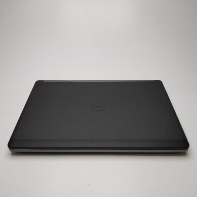 Мобільна робоча станція Dell Precision 7720 / 17.3" (1920x1080) IPS / Intel Core i7-7820HQ (4 (8) ядра по 2.9 - 3.9 GHz) / 8 GB DDR4 / 256 GB SSD + 1000 GB HDD / nVidia Quadro M1200, 4 GB GDDR5, 128-bit / WebCam / Win 10 Pro Мобільна робоча станція Dell Precision 7720 / 17.3" (1920x1080) IPS / Intel Core i7-7820HQ (4 (8) ядра по 2.9 - 3.9 GHz) / 8 GB DDR4 / 256 GB SSD + 1000 GB HDD / nVidia Quadro M1200, 4 GB GDDR5, 128-bit / WebCam / Win 10 Pro