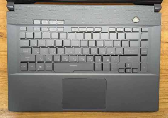 Игровой ноутбук Asus ROG Zephyrus M15 G0502 LW / 15.6" (1920x1080) IPS / Intel Core i7-10750H (6 (12) ядер по 2.6 - 5.0 GHz) / 16 GB DDR4 / 1000 GB SSD / nVidia GeForce RTX 2070, 8 GB GDDR6, 256-bit / HDMI / Windows 10