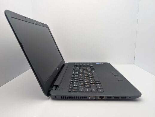 Ноутбук HP 250 G4 / 15.6" (1366x768) TN / Intel Core i3-5005U (2 (4) ядра по 2.0 GHz) / 8 GB DDR3 / 240 GB SSD / AMD Radeon R5 M330, 2 GB GDDR3, 64-bit / WebCam / DVD-ROM