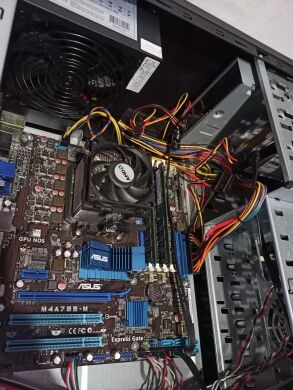 ПК Asus Vento Tower / AMD Athlon II X3 435 (3 ядра по 2.9 GHz) / 4 GB DDR2 / 120 GB SSD / AMD Radeon HD 4200 / DVD-ROM / 400W