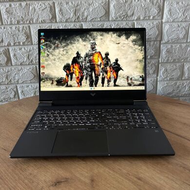 Игровой ноутбук Б-класс HP Victus 15-fb0121nr / 15.6" (1920x1080) IPS / AMD Ryzen 5 5600H (6 (12) ядер по 3.3 - 4.2 GHz) / 8 GB DDR4 / 512 GB SSD / nVidia GeForce GTX 1650, 4 GB GDDR5, 128-bit / WebCam