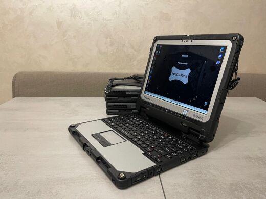 Захищений планшет Panasonic Toughbook CF-33 / 12" (2160x1440) IPS Touch / Intel Core i5-7300U (2 (4) ядра по 2.6 - 3.5 GHz) / 16 GB DDR3 / 512 GB SSD / Intel HD Graphics 620 / WebCam / Стилус / Два АКБ / Док-станція