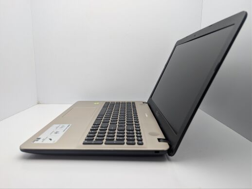 Ноутбук Asus R541 / 15.6" (1920x1080) TN / Intel Core i3-7100U (2 (4) ядра по 2.4 GHz) / 8 GB DDR4 / 500 GB HDD / nVidia GeForce 920MX, 2 GB GDDR3, 64-bit / WebCam