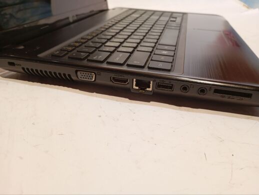 Ноутбук Б-класс LG S525 / 15.6" (1366x768) TN / Intel Pentium B950 (2 ядра по 2.1 GHz) / 8 GB DDR3 / 500 GB HDD / Intel HD Graphics / WebCam / АКБ не берет заряд Ноутбук Б-класс LG S525 / 15.6" (1366x768) TN / Intel Pentium B950 (2 ядра по 2.1 GHz) / 8 GB DDR3 / 500 GB HDD / Intel HD Graphics / WebCam / АКБ не берет заряд