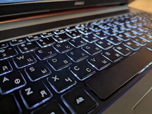 Ноутбук Б-класс Dell Inspiron 5558 / 15.6" (1366x768) TN / Intel Core i5-5200U (2 (4) ядра по 2.2 - 2.7 GHz) / 8 GB DDR3 / 240 GB SSD / nVidia GeForce 920M, 2 GB DDR3, 64-bit / WebCam / Windows 10