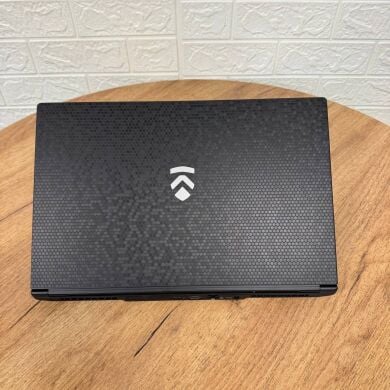 Ігровий ноутбук Eluktronics MAG-15 2070 / 15.6" (1920x1080) IPS / Intel Core i7-9750H (6 (12) ядер по 2.6 - 4.5 GHz) / 16 GB DDR4 / 1000 GB SSD NVMe / nVidia GeForce RTX 2070 Max-Q, 8 GB GDDR6, 256-bit / WebCam