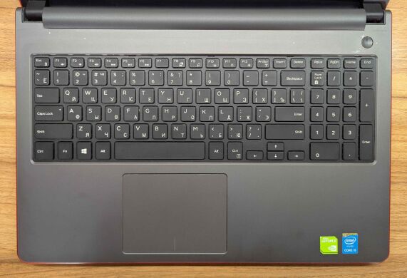 Ноутбук Б-класс Dell Inspiron 5558 / 15.6" (1366x768) TN / Intel Core i5-5200U (2 (4) ядра по 2.2 - 2.7 GHz) / 8 GB DDR3 / 240 GB SSD / nVidia GeForce 920M, 2 GB DDR3, 64-bit / WebCam / Windows 10