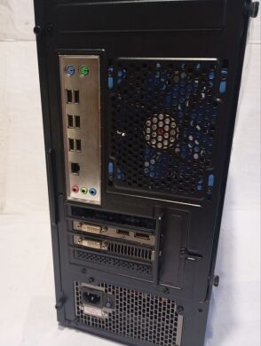 Игровой ПК Vinga CS316B Tower / Intel Xeon E5-2650 V2 (8 (16) ядра по 2.6 - 3.4 GHz) / 8 GB DDR3 / 120 GB SSD / nVidia GeForce GTX 960, 2 GB GDDR5, 128-bit / 650W