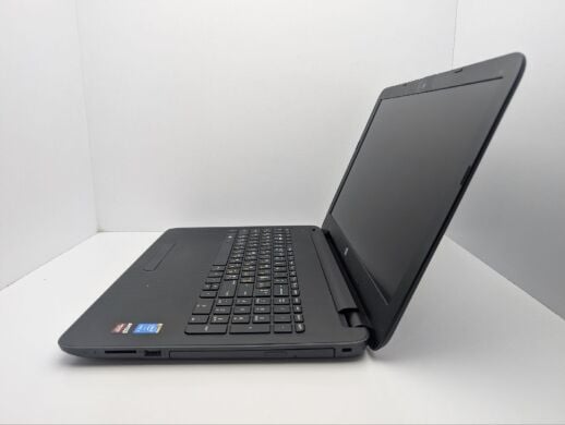 Ноутбук HP 250 G4 / 15.6" (1366x768) TN / Intel Core i3-5005U (2 (4) ядра по 2.0 GHz) / 8 GB DDR3 / 240 GB SSD / AMD Radeon R5 M330, 2 GB GDDR3, 64-bit / WebCam / DVD-ROM