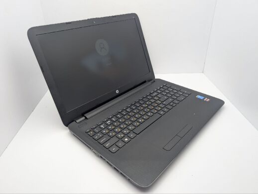 Ноутбук HP 250 G4 / 15.6" (1366x768) TN / Intel Core i3-5005U (2 (4) ядра по 2.0 GHz) / 8 GB DDR3 / 240 GB SSD / AMD Radeon R5 M330, 2 GB GDDR3, 64-bit / WebCam / DVD-ROM