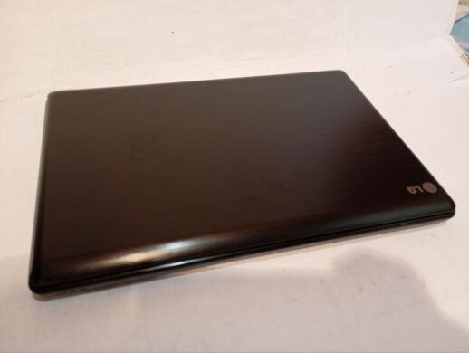 Ноутбук Б-класс LG S525 / 15.6" (1366x768) TN / Intel Pentium B950 (2 ядра по 2.1 GHz) / 8 GB DDR3 / 500 GB HDD / Intel HD Graphics / WebCam / АКБ не берет заряд Ноутбук Б-класс LG S525 / 15.6" (1366x768) TN / Intel Pentium B950 (2 ядра по 2.1 GHz) / 8 GB DDR3 / 500 GB HDD / Intel HD Graphics / WebCam / АКБ не берет заряд
